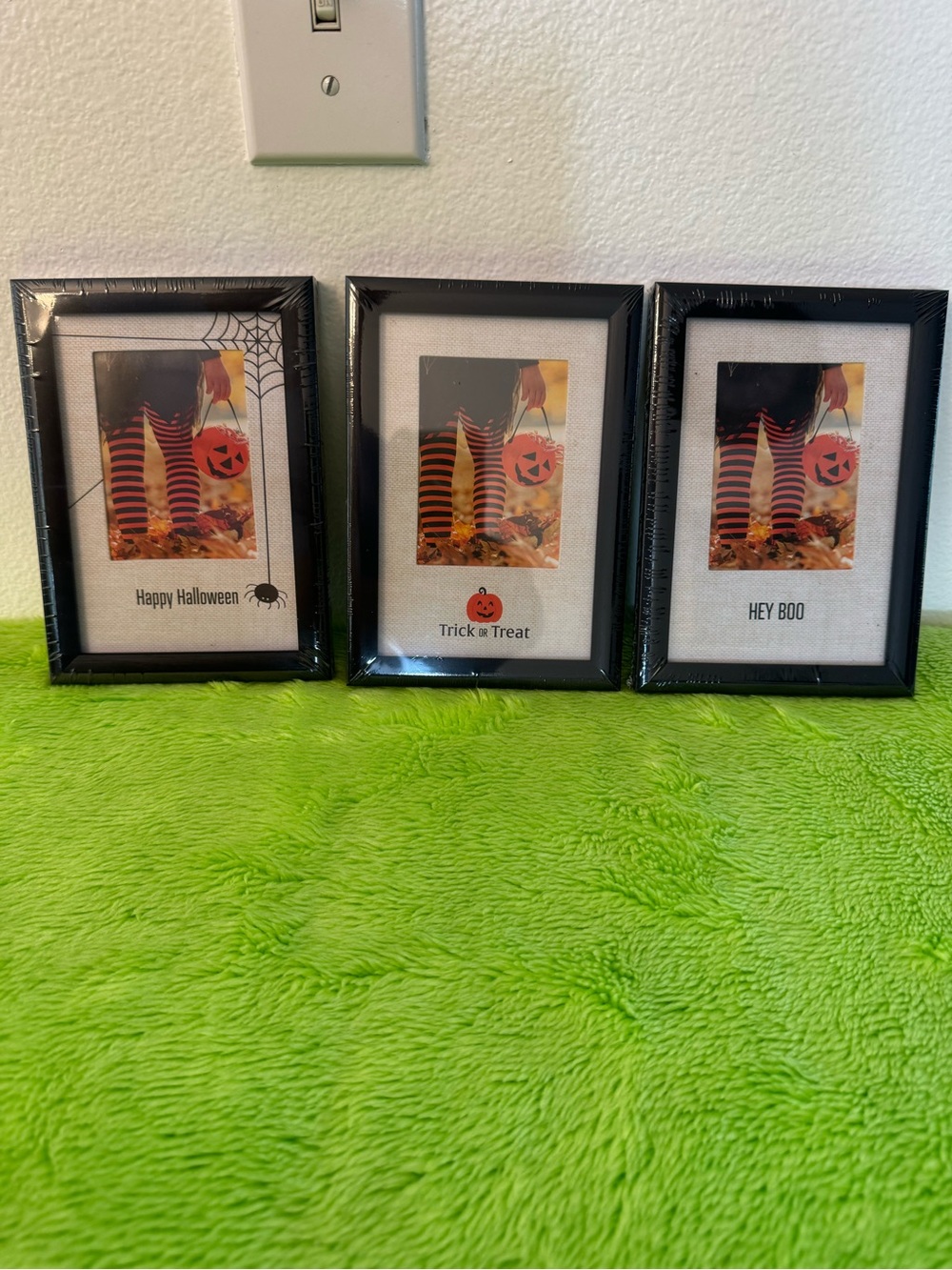 Black Halloween Photo Frame (Set of 3) - Seasonal Wall/Desk Accent